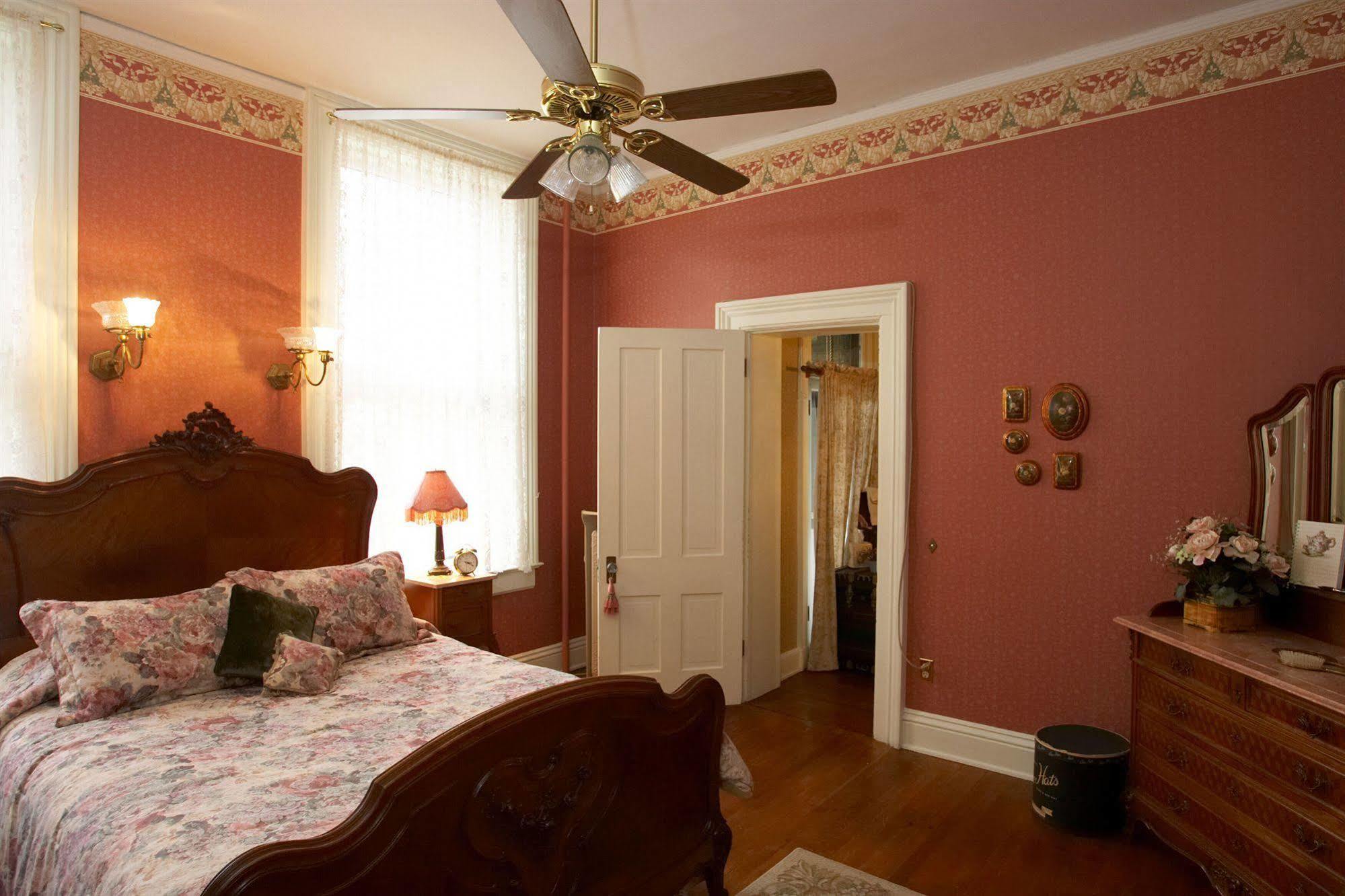 Vrooman Mansion Bloomington Bilik gambar